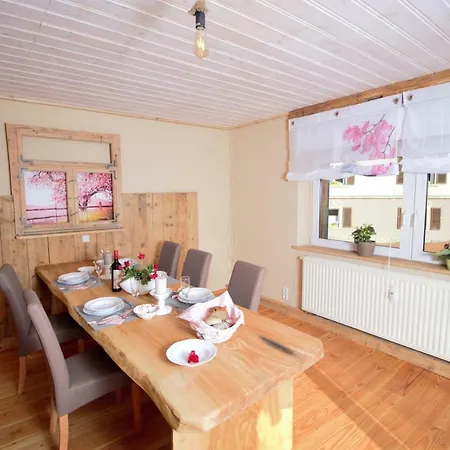 Дом отдыха Traumhafte Im Naturpark Zittauer Gebirge Haus Tanneck *