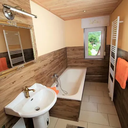 Oybiner Blockhaus Und Vakantiehuis Hain (Saxony)