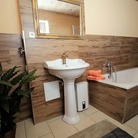 Oybiner Blockhaus Und Ferienhaus *