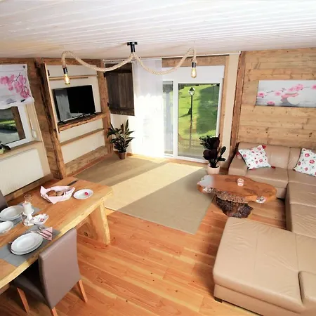 Oybiner Blockhaus Und Vakantiehuis Hain (Saxony)